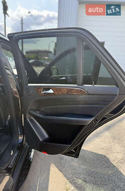 Внедорожник / Кроссовер Mercedes-Benz M-Class 2013 в 