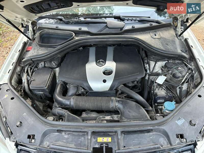 Внедорожник / Кроссовер Mercedes-Benz M-Class 2012 в Буче