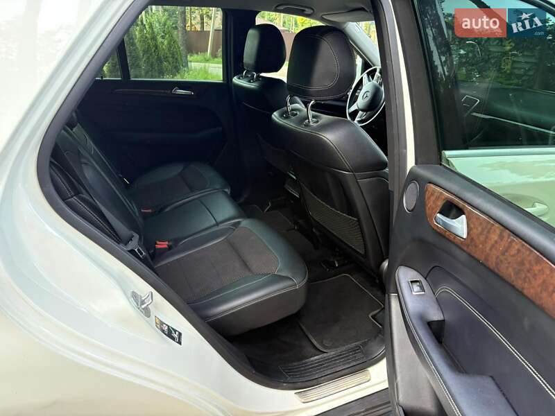 Внедорожник / Кроссовер Mercedes-Benz M-Class 2012 в Буче