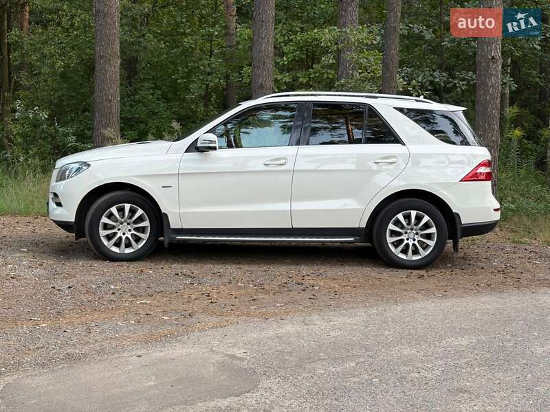 Внедорожник / Кроссовер Mercedes-Benz M-Class 2012 в Буче