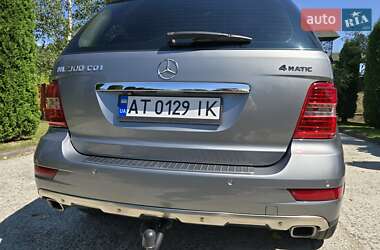 Внедорожник / Кроссовер Mercedes-Benz M-Class 2010 в 