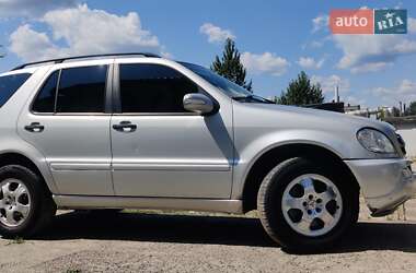 Внедорожник / Кроссовер Mercedes-Benz M-Class 2001 в 