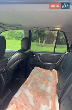 Внедорожник / Кроссовер Mercedes-Benz M-Class 2003 в 