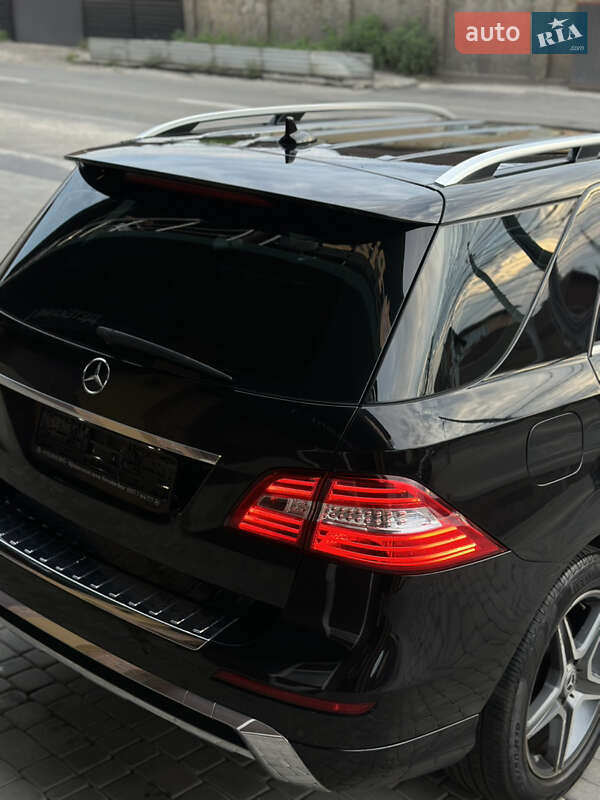 Внедорожник / Кроссовер Mercedes-Benz M-Class 2012 в Киеве