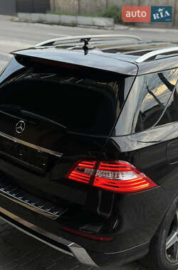 Внедорожник / Кроссовер Mercedes-Benz M-Class 2012 в 