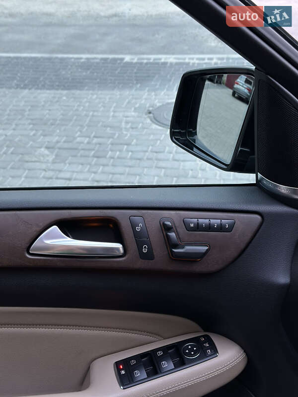 Внедорожник / Кроссовер Mercedes-Benz M-Class 2012 в Киеве