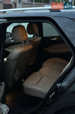 Внедорожник / Кроссовер Mercedes-Benz M-Class 2012 в 