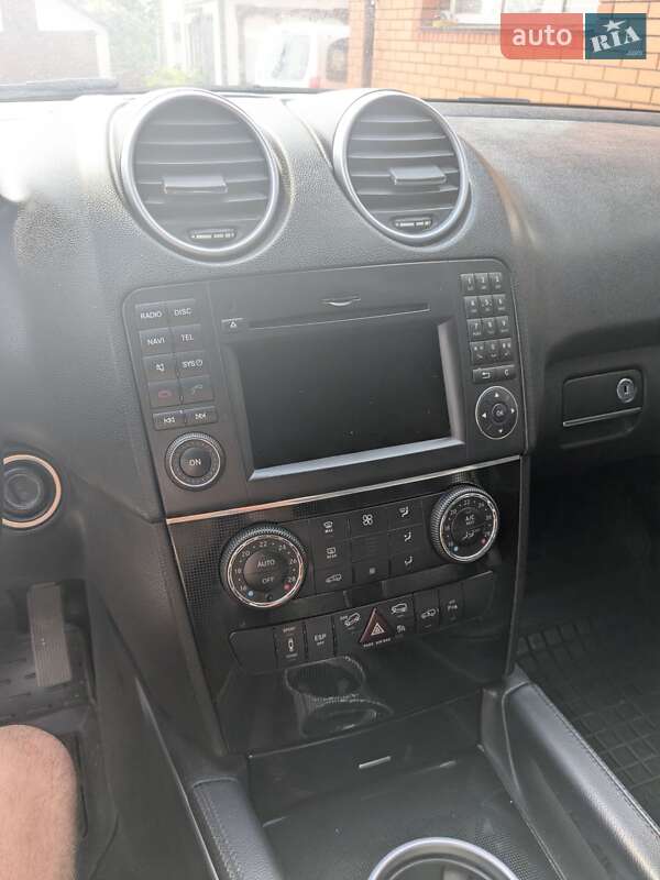 Позашляховик / Кросовер Mercedes-Benz M-Class 2010 в Новоархангельську