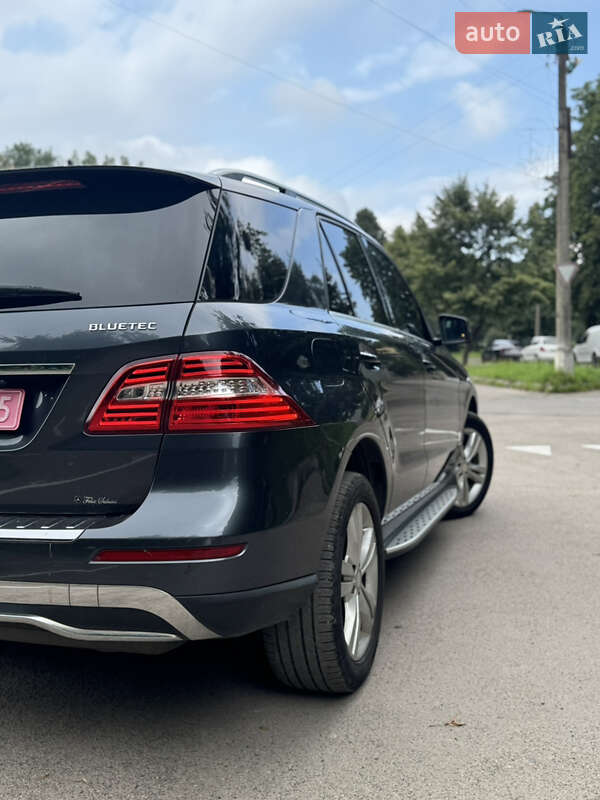 Внедорожник / Кроссовер Mercedes-Benz M-Class 2014 в Калуше