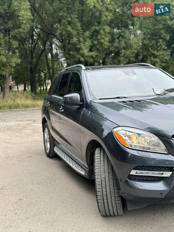 Внедорожник / Кроссовер Mercedes-Benz M-Class 2014 в Калуше