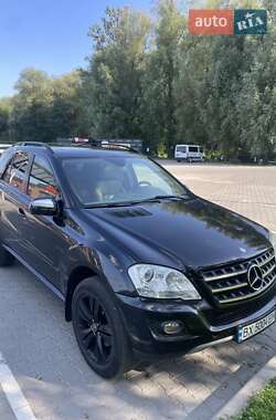 Внедорожник / Кроссовер Mercedes-Benz M-Class 2009 в 