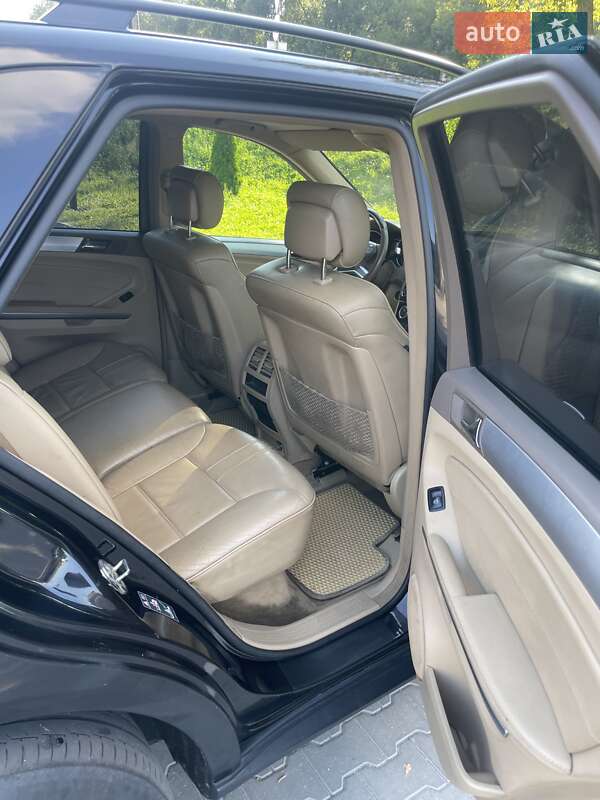 Внедорожник / Кроссовер Mercedes-Benz M-Class 2009 в Хмельницком
