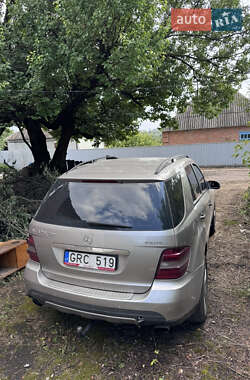 Внедорожник / Кроссовер Mercedes-Benz M-Class 2006 в 