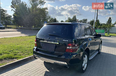 Внедорожник / Кроссовер Mercedes-Benz M-Class 2006 в 