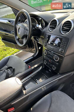 Внедорожник / Кроссовер Mercedes-Benz M-Class 2006 в 