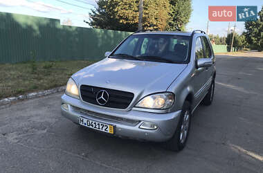 Внедорожник / Кроссовер Mercedes-Benz M-Class 2002 в 