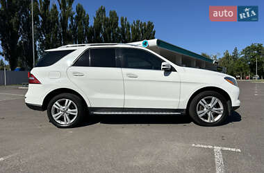 Внедорожник / Кроссовер Mercedes-Benz M-Class 2015 в 