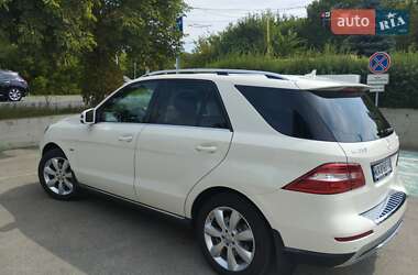 Внедорожник / Кроссовер Mercedes-Benz M-Class 2013 в 