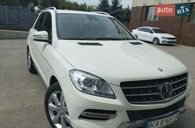 Внедорожник / Кроссовер Mercedes-Benz M-Class 2013 в 