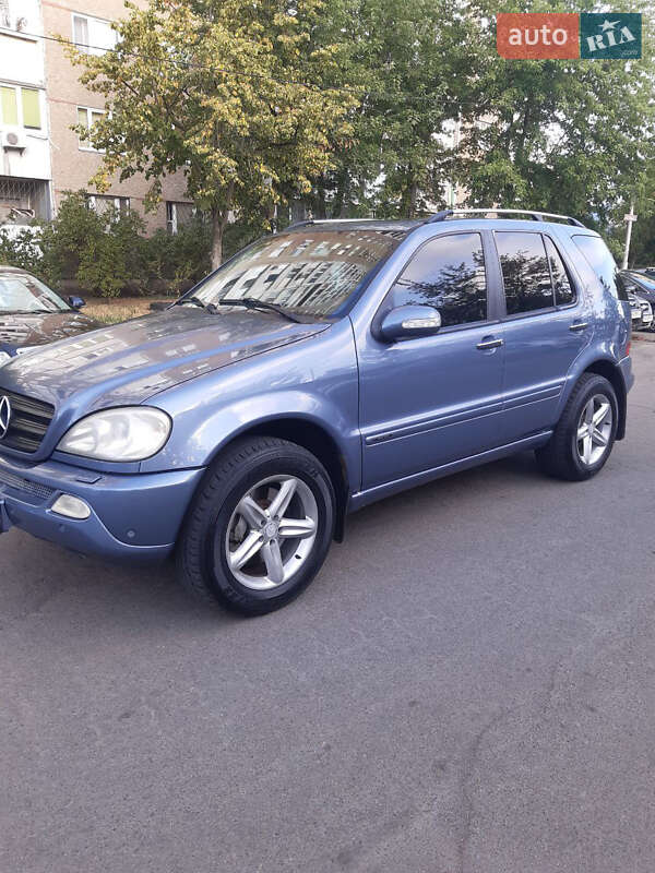 Внедорожник / Кроссовер Mercedes-Benz M-Class 2005 в Киеве