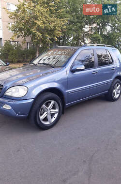 Внедорожник / Кроссовер Mercedes-Benz M-Class 2005 в 