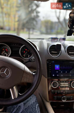 Внедорожник / Кроссовер Mercedes-Benz M-Class 2005 в 