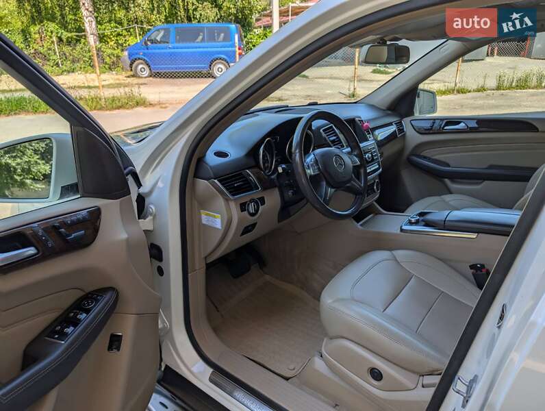Внедорожник / Кроссовер Mercedes-Benz M-Class 2013 в Тернополе