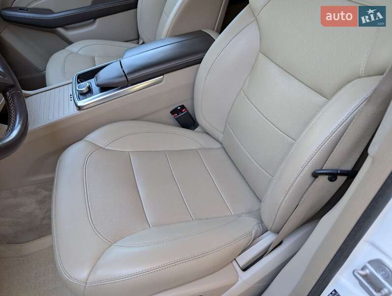 Внедорожник / Кроссовер Mercedes-Benz M-Class 2013 в Тернополе
