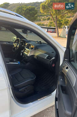 Внедорожник / Кроссовер Mercedes-Benz M-Class 2012 в 