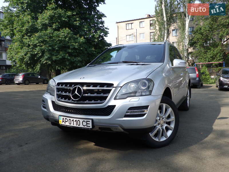 Позашляховик / Кросовер Mercedes-Benz M-Class 2011 в Запоріжжі