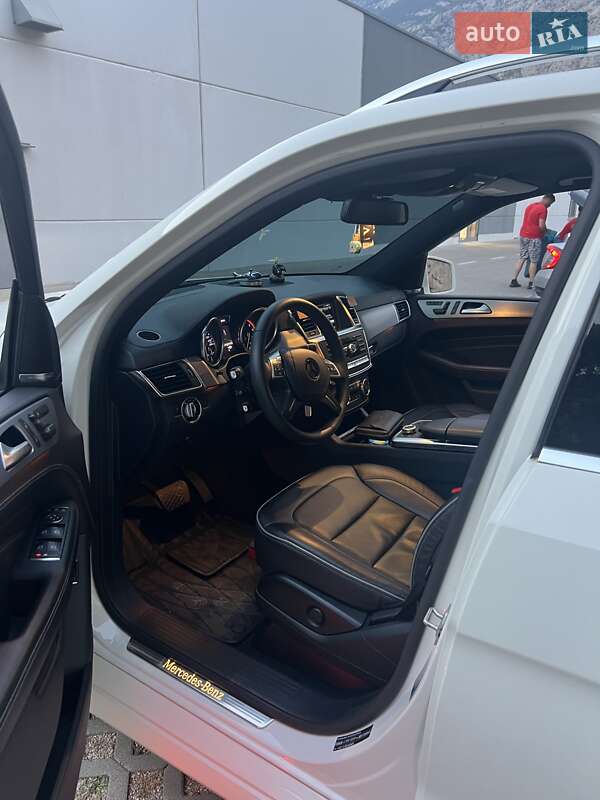 Внедорожник / Кроссовер Mercedes-Benz M-Class 2012 в Виноградове