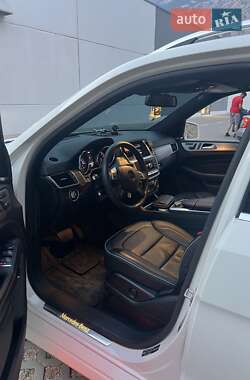 Внедорожник / Кроссовер Mercedes-Benz M-Class 2012 в 