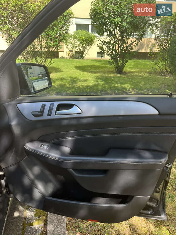 Внедорожник / Кроссовер Mercedes-Benz M-Class 2013 в Звягеле фото 8 Внедорожник / Кроссовер Mercedes-Benz M-Class 2013 в Звягеле