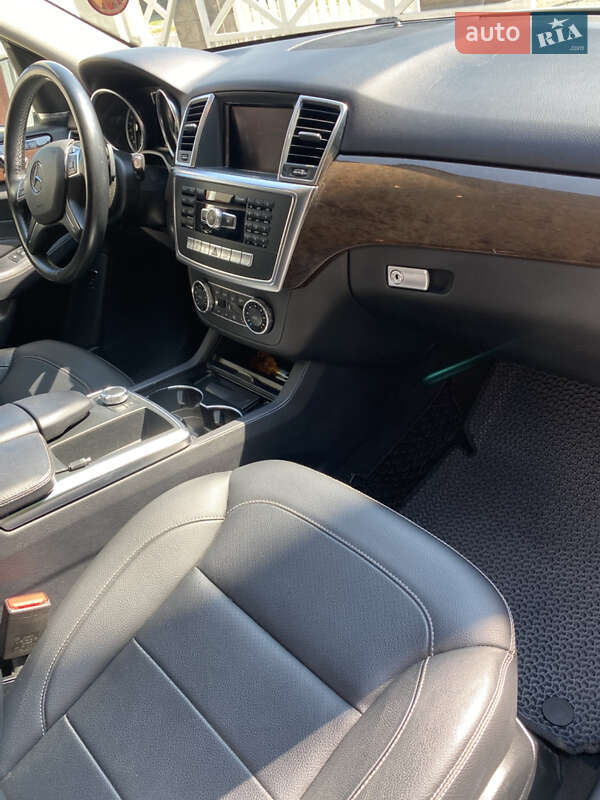 Внедорожник / Кроссовер Mercedes-Benz M-Class 2015 в Заставной фото 12 Внедорожник / Кроссовер Mercedes-Benz M-Class 2015 в Заставной