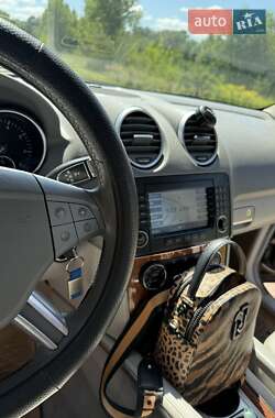 Внедорожник / Кроссовер Mercedes-Benz M-Class 2006 в 