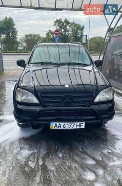 Внедорожник / Кроссовер Mercedes-Benz M-Class 2000 в Киеве