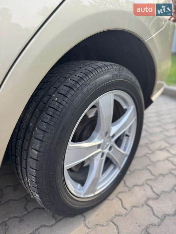 Внедорожник / Кроссовер Mercedes-Benz M-Class 2013 в Ровно