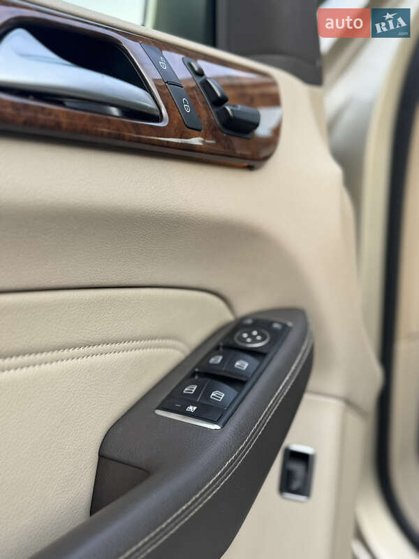 Внедорожник / Кроссовер Mercedes-Benz M-Class 2013 в Ровно