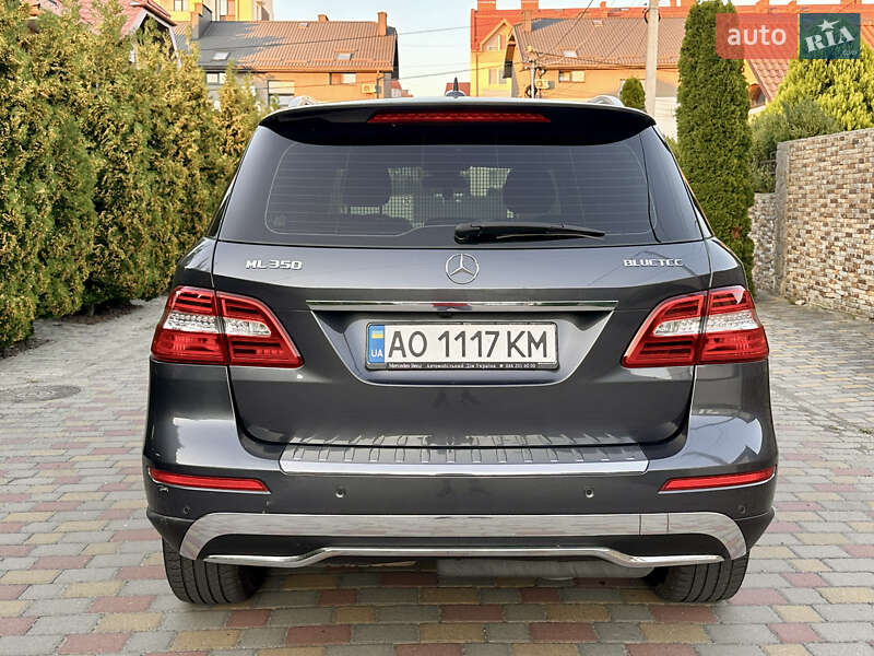 Внедорожник / Кроссовер Mercedes-Benz M-Class 2015 в Ужгороде