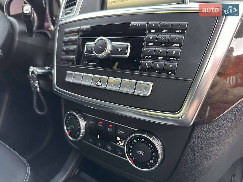 Внедорожник / Кроссовер Mercedes-Benz M-Class 2015 в Ужгороде