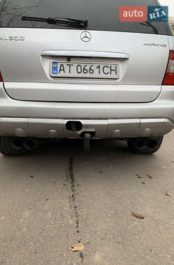 Внедорожник / Кроссовер Mercedes-Benz M-Class 2001 в 