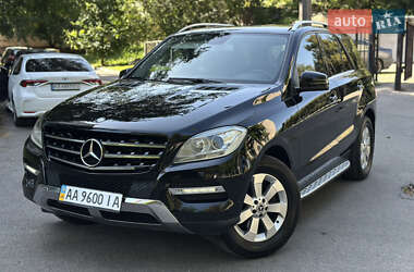 Внедорожник / Кроссовер Mercedes-Benz M-Class 2012 в 