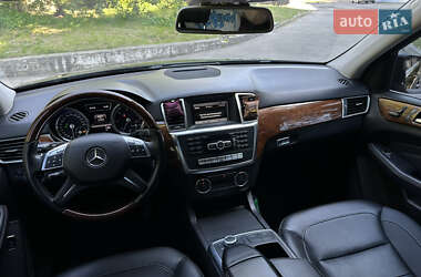 Внедорожник / Кроссовер Mercedes-Benz M-Class 2012 в 