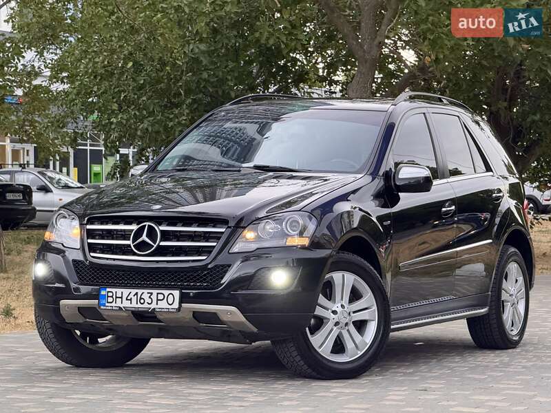 Позашляховик / Кросовер Mercedes-Benz M-Class 2010 в Одесі