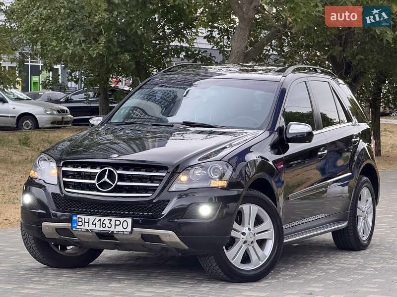 Позашляховик / Кросовер Mercedes-Benz M-Class 2010 в Одесі