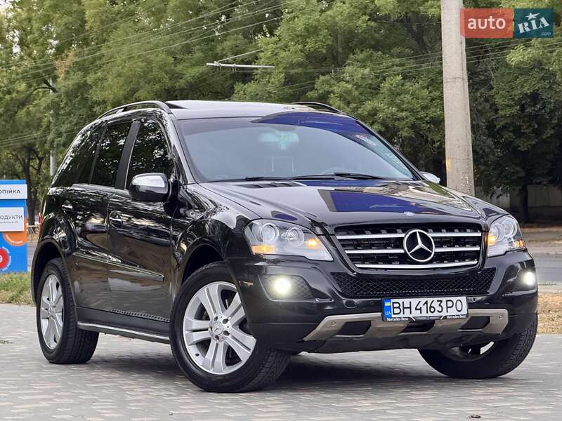 Позашляховик / Кросовер Mercedes-Benz M-Class 2010 в Одесі