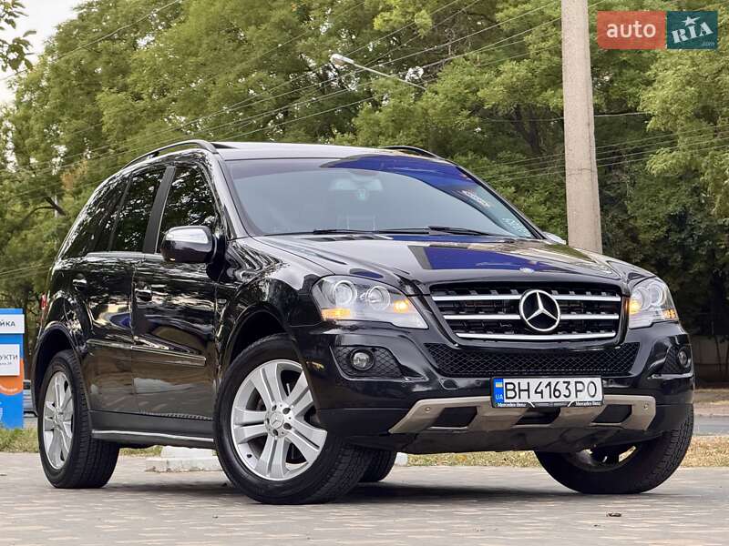 Позашляховик / Кросовер Mercedes-Benz M-Class 2010 в Одесі