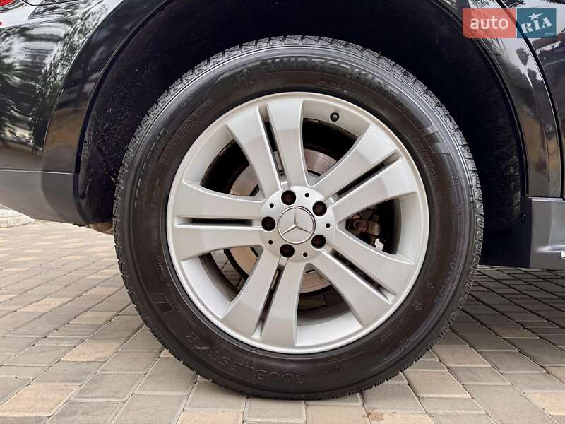 Позашляховик / Кросовер Mercedes-Benz M-Class 2010 в Одесі