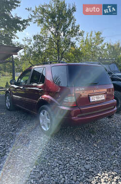 Внедорожник / Кроссовер Mercedes-Benz M-Class 2000 в 