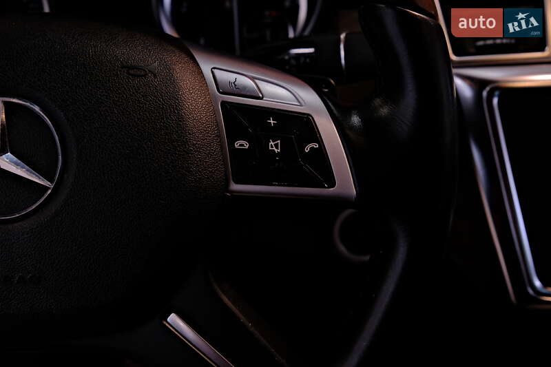 Позашляховик / Кросовер Mercedes-Benz M-Class 2012 в Одесі
